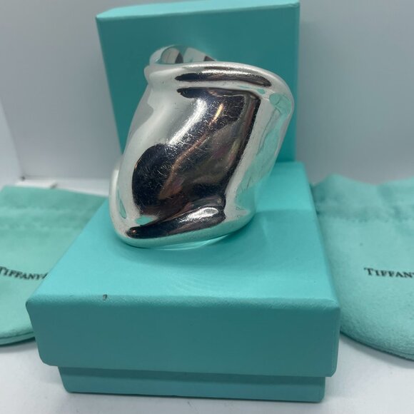 Tiffany & Co. Silver Elsa Peretti Bone Cuff Left Hand Medium 6" Circumference - Picture 5 of 16